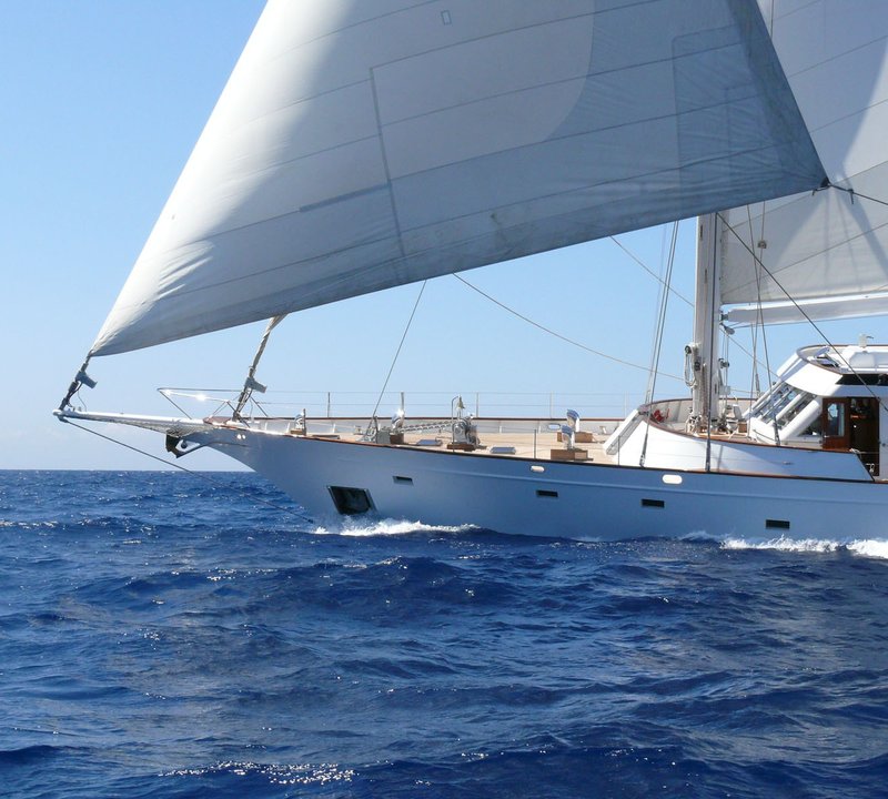 sailing yacht queen nefertiti